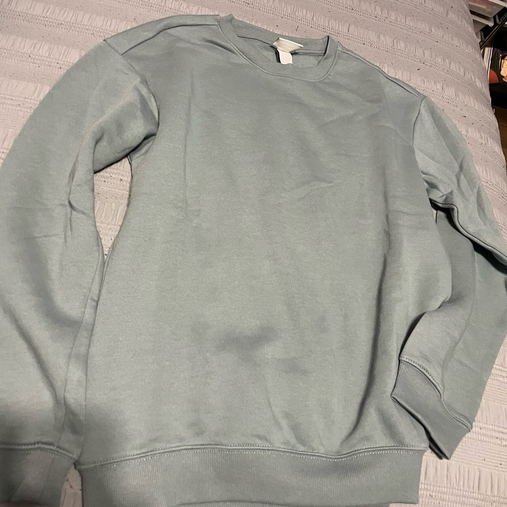 H&M crewneck